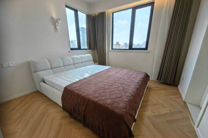 Hongqiao Rd bright 3Br 2Bt wt floor heating