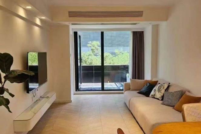 South Shanxi rd elevator 1BR with balcony