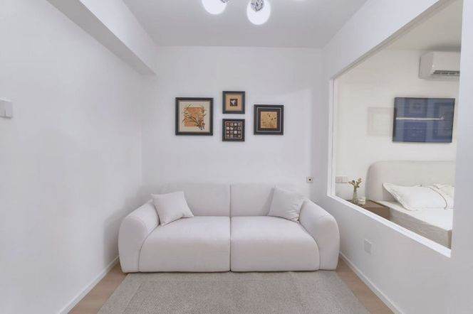 Caobao rd/cozy 1br 1lr/brand furniture/elevator/bright room,@L12/1