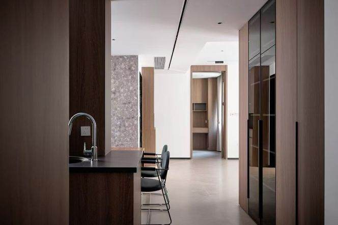 Quality 2+1BR 3BA Old House w/Outdoor Balcony next to W.Nanjing Station