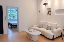  brand new bright  1br Nr south Shaanxi road M1/10/12