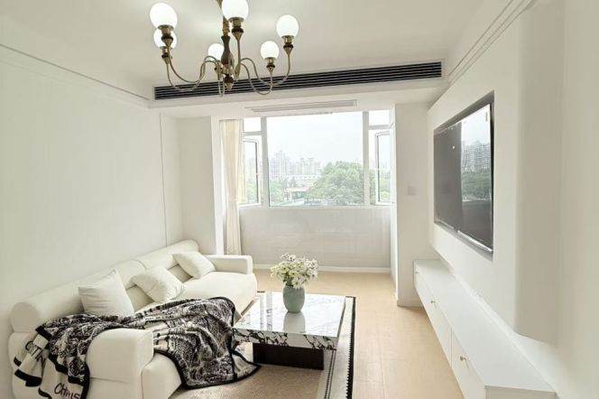Zhongshan Park 1BR w/ Elevator