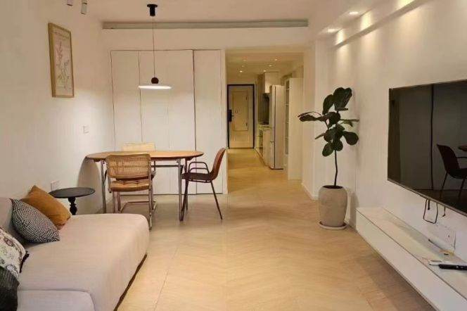 South Shanxi rd elevator 1BR with balcony