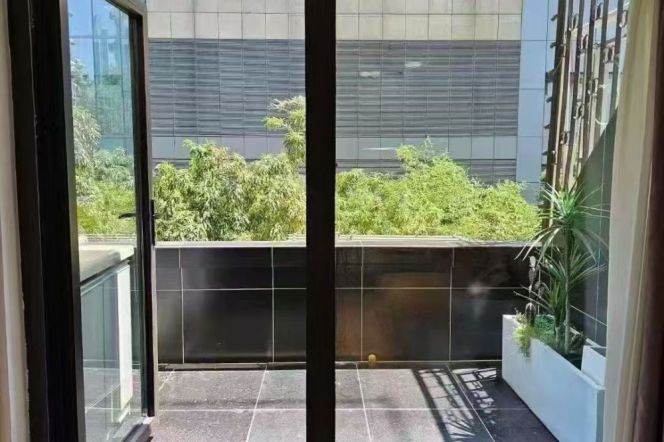 South Shanxi rd elevator 1BR with balcony