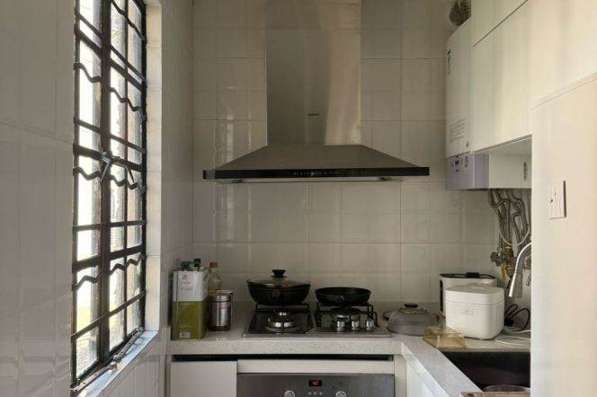 High-ceiling 2br @Wukang Road,metro L10/11 Jiaotong University