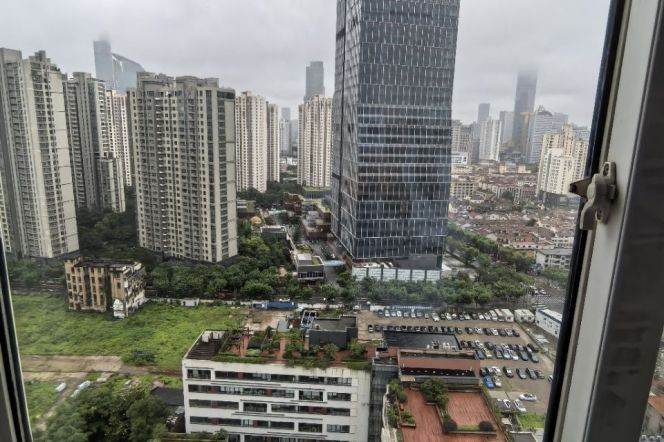 High-rise 2br Apt close to Changping Road metro