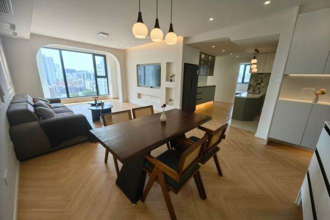 Hongqiao Rd bright 3Br 2Bt wt floor heating