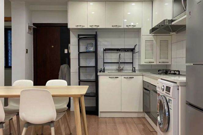 Large Terrace+Bright&Modern 2Bdrs 1Bath Apt/L2+11 Jiang Su Rd Metro+Jing An Temple