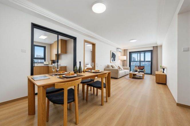 Jing'an modern, well-furnished apt., 2+1 set up, close to Shanghai Uni. campus 
