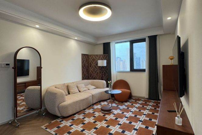 Changping rd high rise&bright 2Br wt Central AC