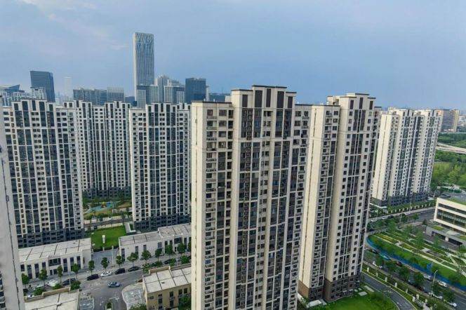 Stylish 2 Br near NYU shanghai , easy to L 8  LingZhaoXinCun St