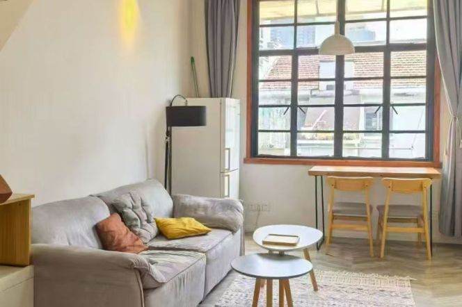 West Nanjing rd 2BR apartment