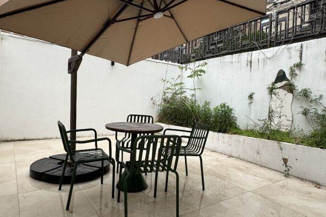 1BR | Courtyard | 10 mins to Line 2/11 Jiangsu Road Station