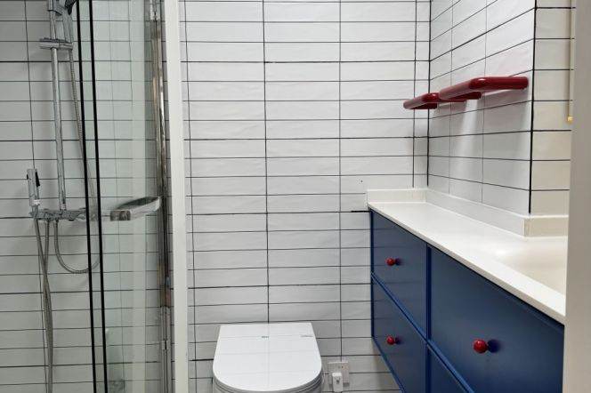 Spacious 1Br +Elevator + Floor heating | 0 distance to Xujiahui metro L1/9/11