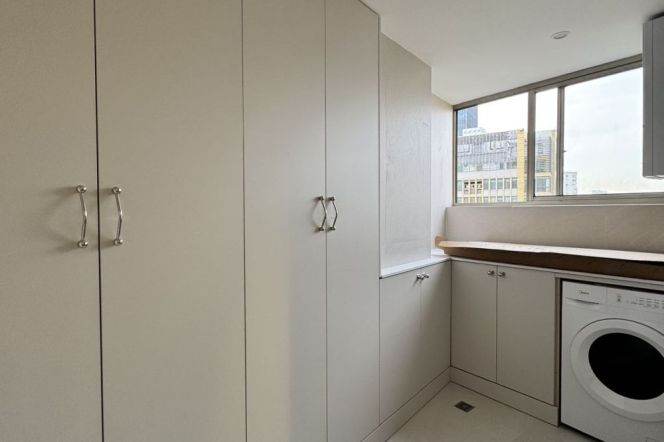 Suzhou Creek | Simple & Beautiful 2BR + Big windows | Hanzhong rd metro | Good view