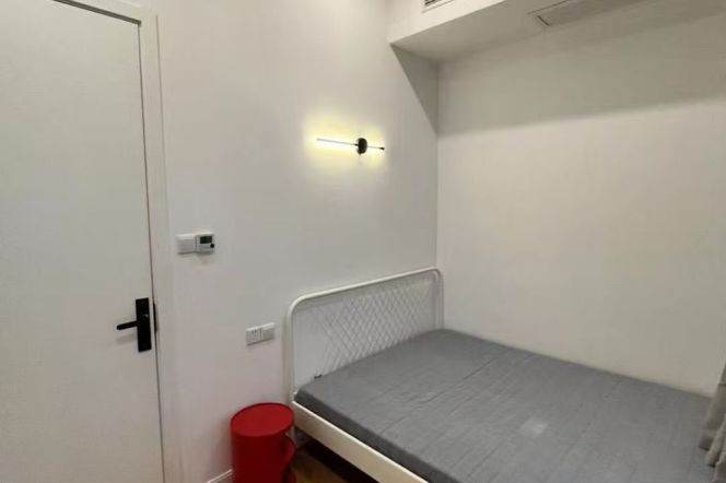 Nice 1br/1lr@west nanjing rd sta 5.9k