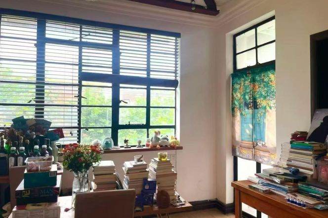 Changshu Rd Station Bright 1Br with Terrace Line1/7