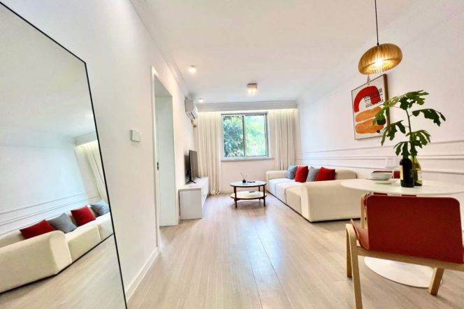Songyuan rd/modern 1br 2lr/double south/oven/big living room,@L10