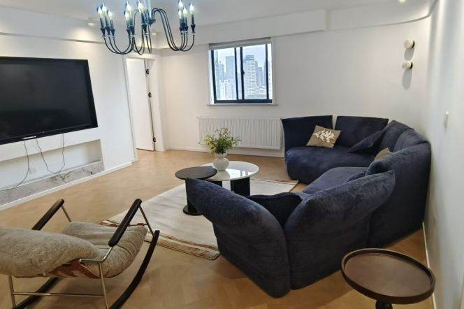 Modern 3BR 2BA High-Rise Apt next to Yuanshen Rd Station Line 14