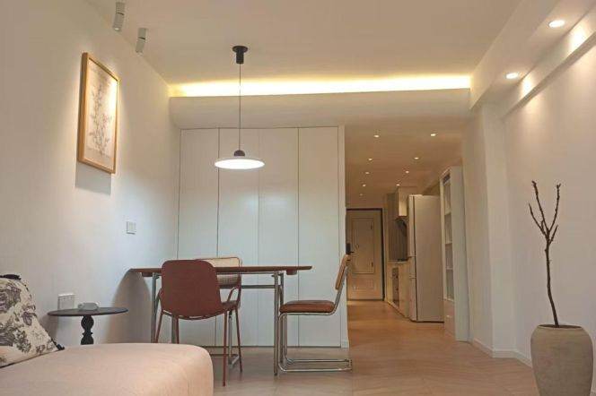Brand new 1br elevator apt with Balcony nr South Shaanxi Rd&IAPM