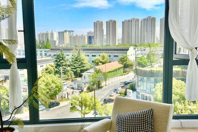 Gubei L10/ 150 sqm 3 br Apt &floor heating &oven 20K