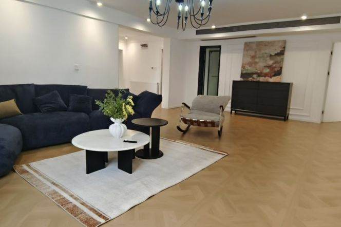 Modern 3BR 2BA High-Rise Apt next to Yuanshen Rd Station Line 14