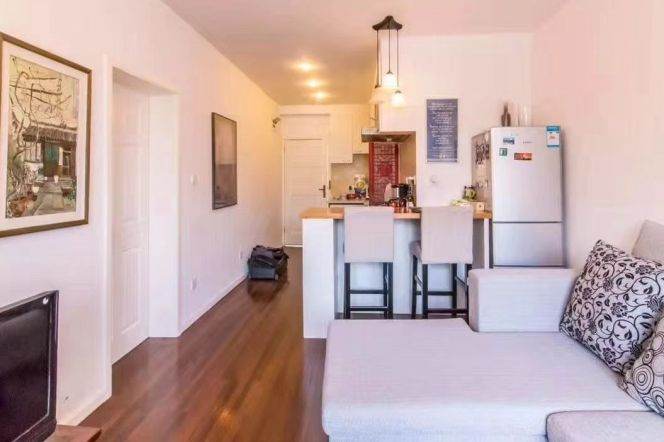 Nice balcony 1Br/1Lr/1Bt apt nr South shanxi rd,M1/9/10/12