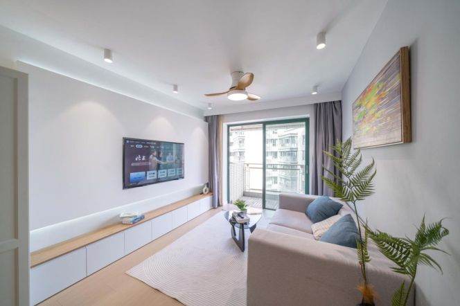 Elevator 1BR | Hongqiao Road | 3 mins to Line 1/9/11 Xujiahui Station