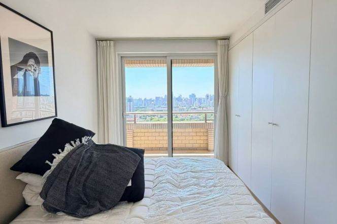   Modern & Bright 3-Bedroom Spacious Residence