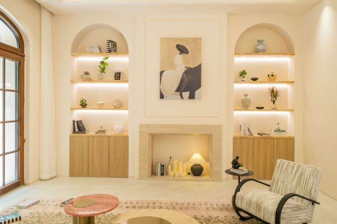  Spacious Standalone Villa with Private Parking & Complete High-end Facilities