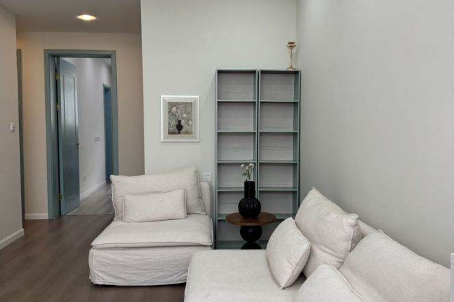 Spacious &Modern 1+1BR Apt +Yard +Heating | Anfu rd & Wukang rd 