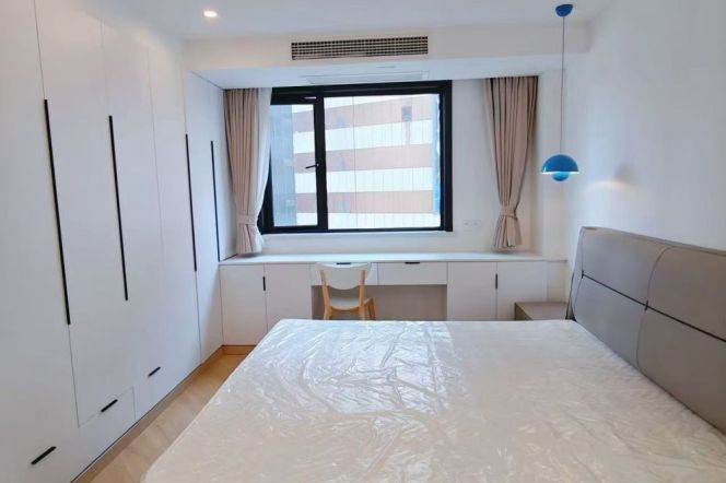 zhongshan park station one bedroom