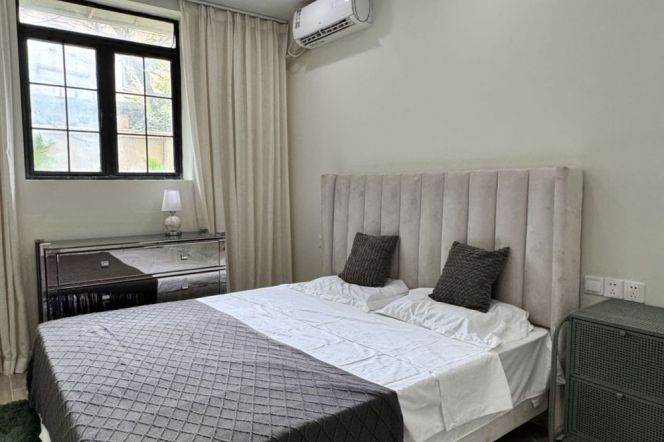 Spacious &Modern 1+1BR Apt +Yard +Heating | Anfu rd & Wukang rd 