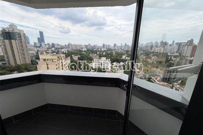 Beautiful 1BR APT wall heating Changshu rd 11k 