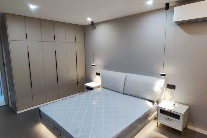 Minhang brand new 3  br Apt &floor heating &parking 14K