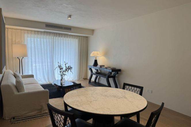 modern big 2brs floor heating modern furniture in central Xujiahui 