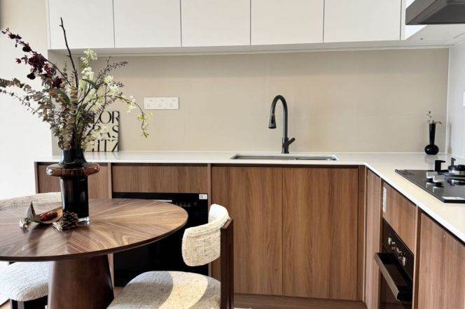 Fabulous 1Br Apt +balcony +Heating | Jing'an Temple metro L2/7 | Good compound