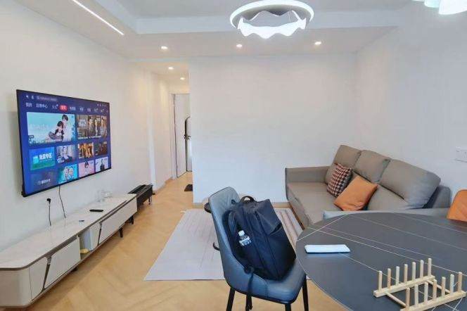 zhongshan park station one bedroom