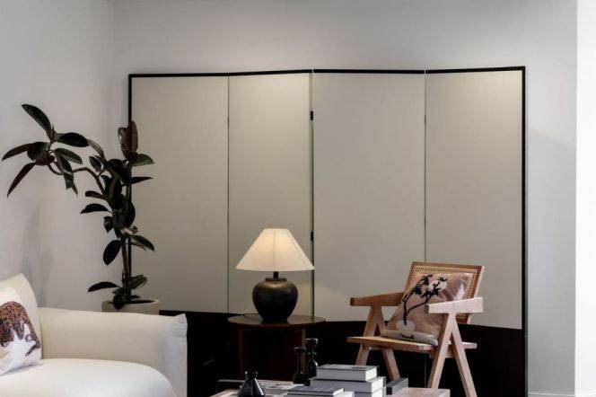 Jing'an 190 sqm 3 br+3 bath Apt&spacious living room 20K