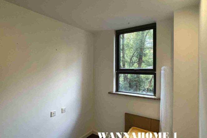 Top Compound+Modern&Spacious 2Bdrs 1Bath Apt+Large Terrace+West Nan Jing Rd CBD