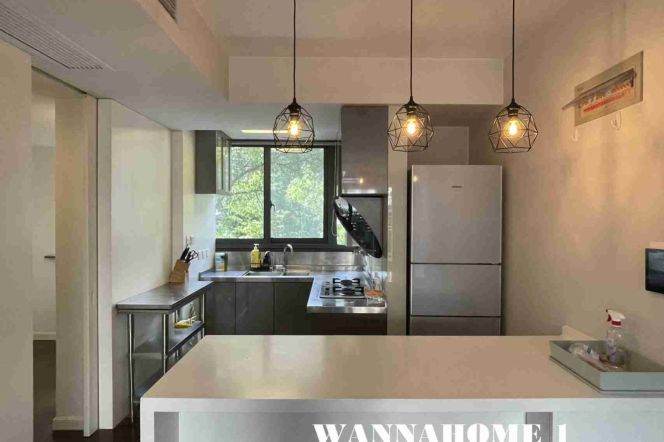 Top Compound+Modern&Spacious 2Bdrs 1Bath Apt+Large Terrace+West Nan Jing Rd CBD