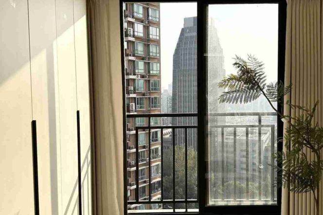Really Bright&Modern Elevator 1Bdr 1Bath Apt+L14 Wu Ding Rd+Jing An Temple CBD+Nice Building