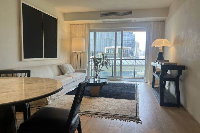 modern big 2brs floor heating modern furniture in central Xujiahui 