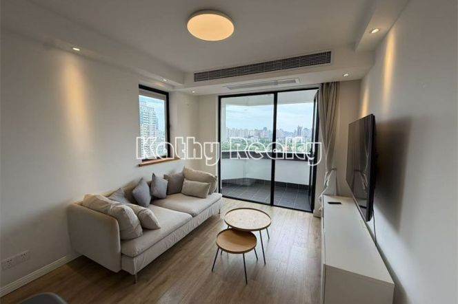 Beautiful 1BR APT wall heating Changshu rd 11k 
