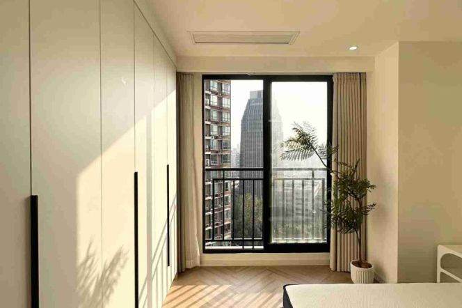 Really Bright&Modern Elevator 1Bdr 1Bath Apt+L14 Wu Ding Rd+Jing An Temple CBD+Nice Building