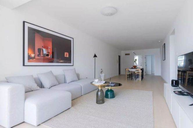 modern big 3brs floor heating modern furniture near Xintiandi only 22K