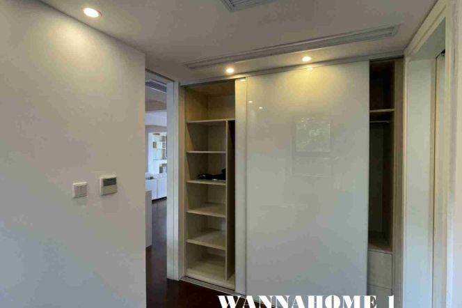 Top Compound+Modern&Spacious 2Bdrs 1Bath Apt+Large Terrace+West Nan Jing Rd CBD