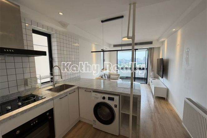 Beautiful 1BR APT wall heating Changshu rd 11k 