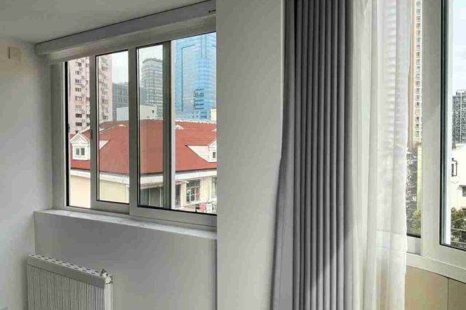 Modern&Spacious 3Bdrs 1Bath Apt+7F Walk Up+L2/11 Jiangsu Rd+King 88+YueDa 889