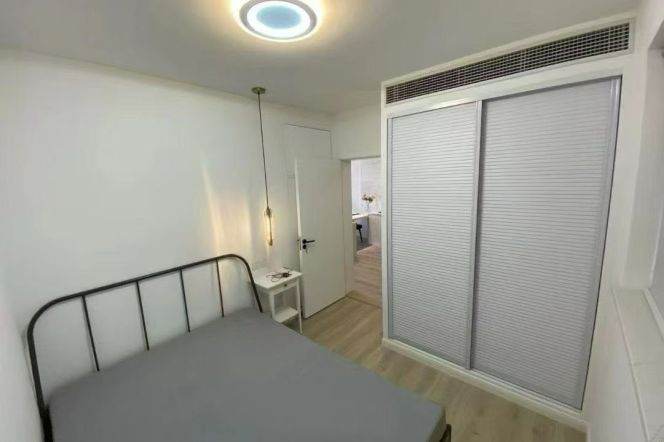 Urumqi/Wuyuan rd bright floor heat 1br/2lr/1ba apt; L1/7